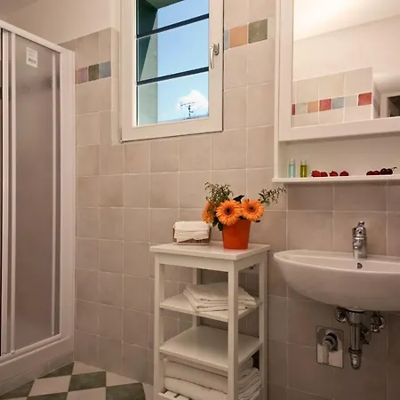 Appartement Sleeps 4 Germignaga
