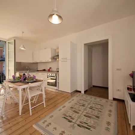 Διαμέρισμα Sleeps 4